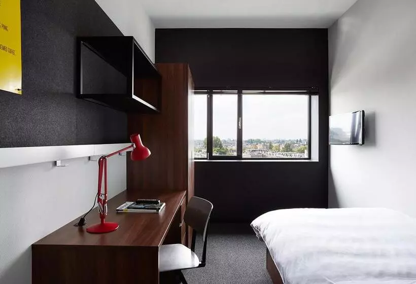 Standard Single Room, The Social Hub Amsterdam City