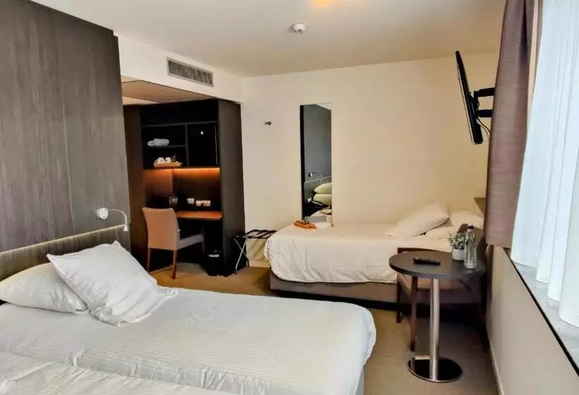 スーペリアトリプルルーム, Tower Hotel Aalst