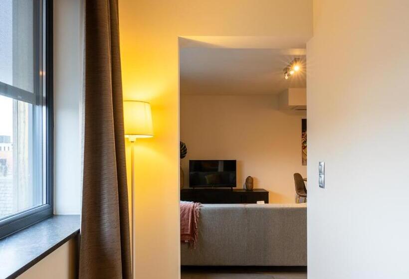 Apartament Deluxe 1 Sypialnia, Tower Hotel Aalst