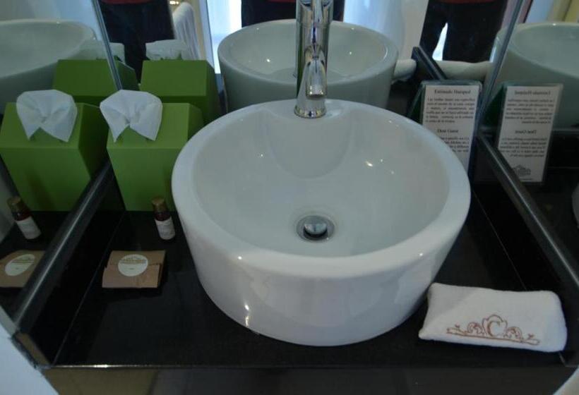 غرفة قياسية رباعية, Suites La Concordia