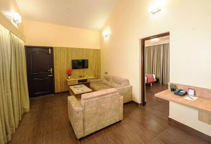 スイート, Tgi Star Holidays Yercaud