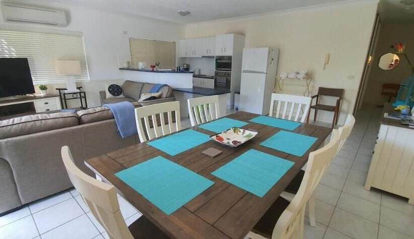 豪华两卧室公寓, The Beach Place