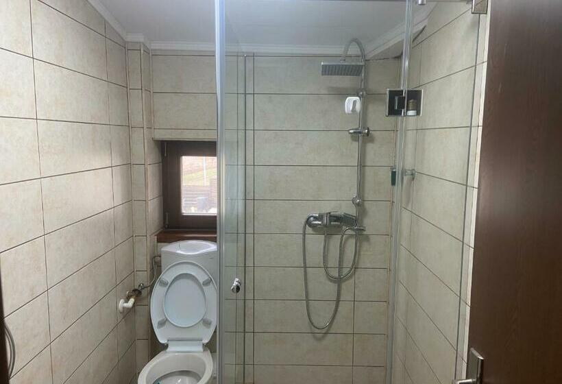 Семейный Номер, Pensiunea Maria