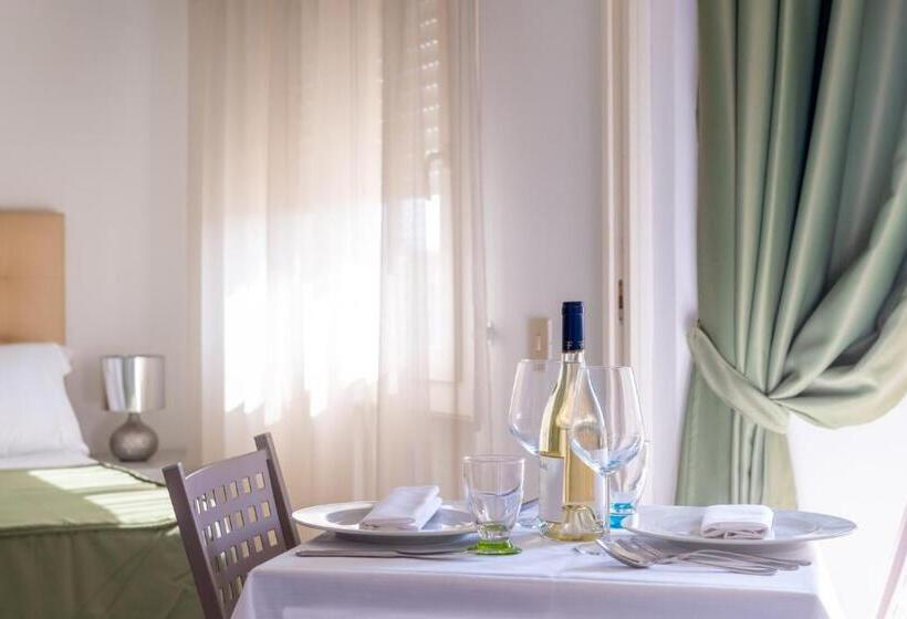 Апартаменты 1 Спальня с Балконом, Residence Marina Di Cecina
