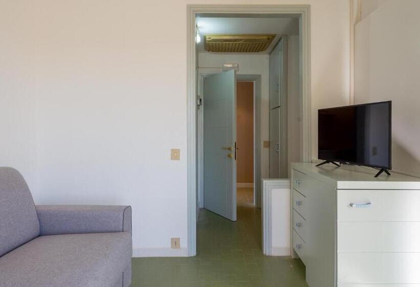 Апартаменты 1 Спальня с Балконом, Residence Marina Di Cecina