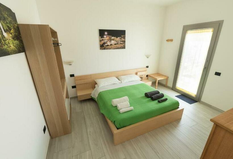 标准间, Giglio Marino