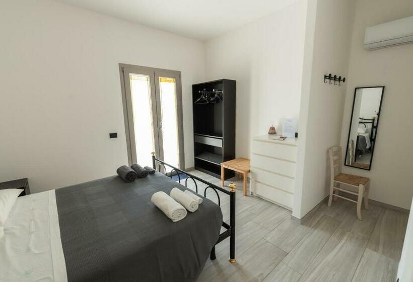 标准间, Giglio Marino