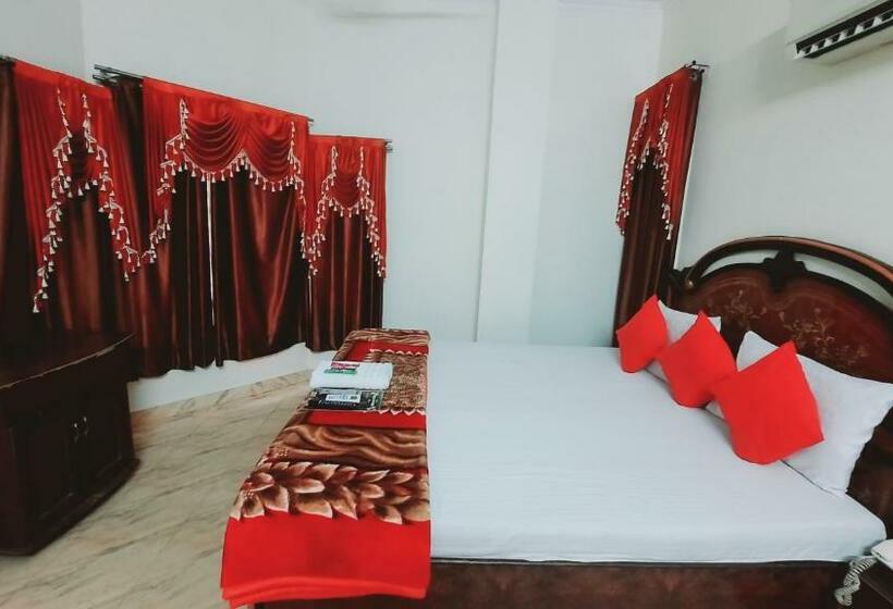 经济房, Holiday Inn Paradise