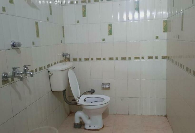 اتاق اکونومی, Holiday Inn Paradise