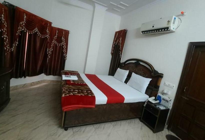 اتاق اکونومی, Holiday Inn Paradise
