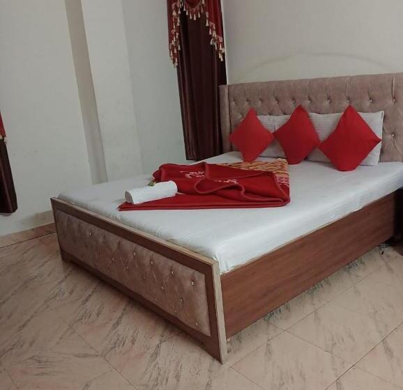 经济房, Holiday Inn Paradise