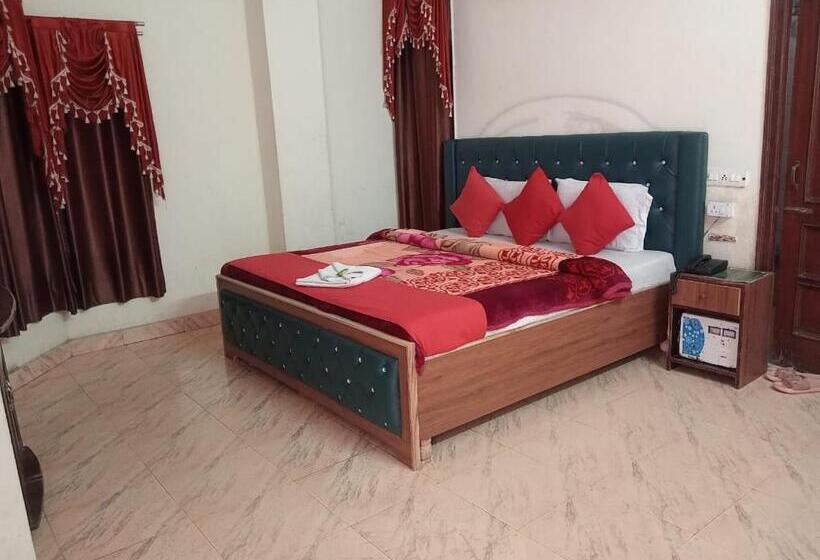 经济房, Holiday Inn Paradise