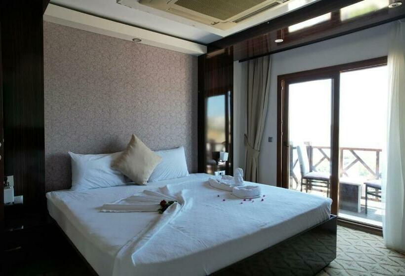 غرفة ديلوكس مطلّة علي البحر مزوَّدة بشُرفة, Meu La Boutique