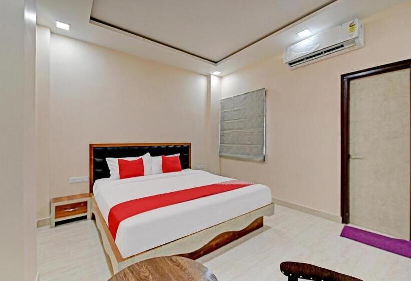 디럭스 트리플 룸, Super Hotel O The Castle Home Stay Inn