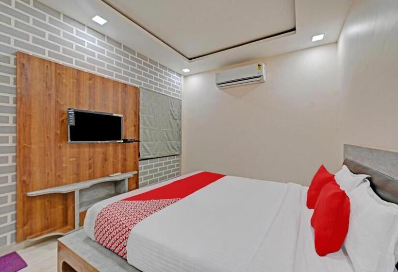 디럭스 트리플 룸, Super Hotel O The Castle Home Stay Inn