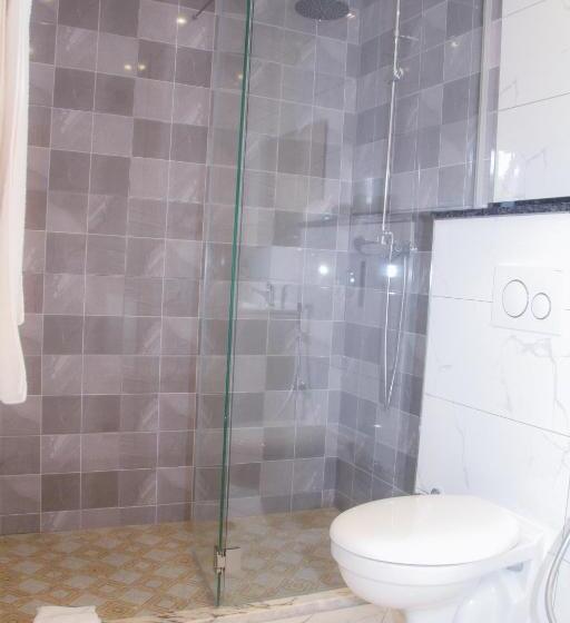 سوییت جونیور با چشم‌انداز دریا, Por Do Sol