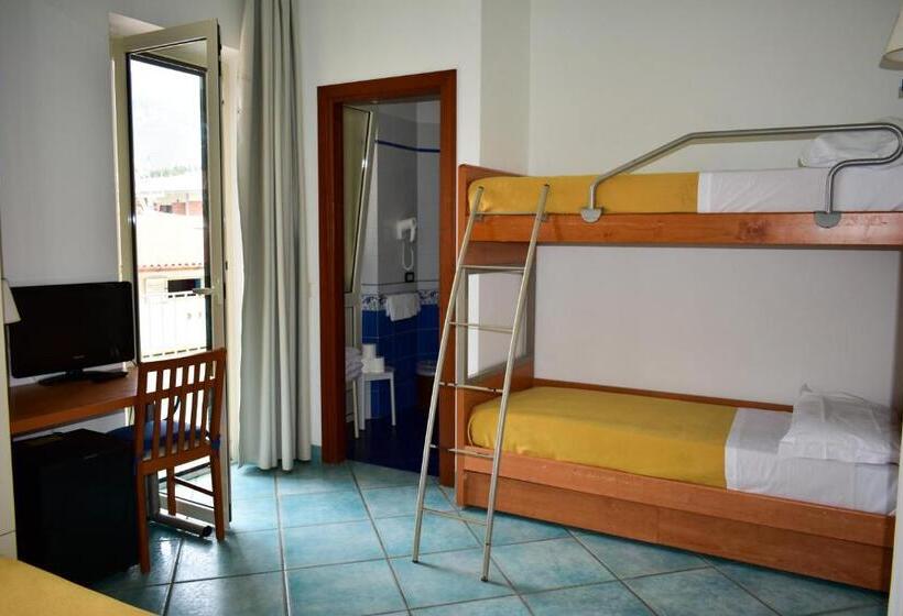 ファミリールーム, Amyclae