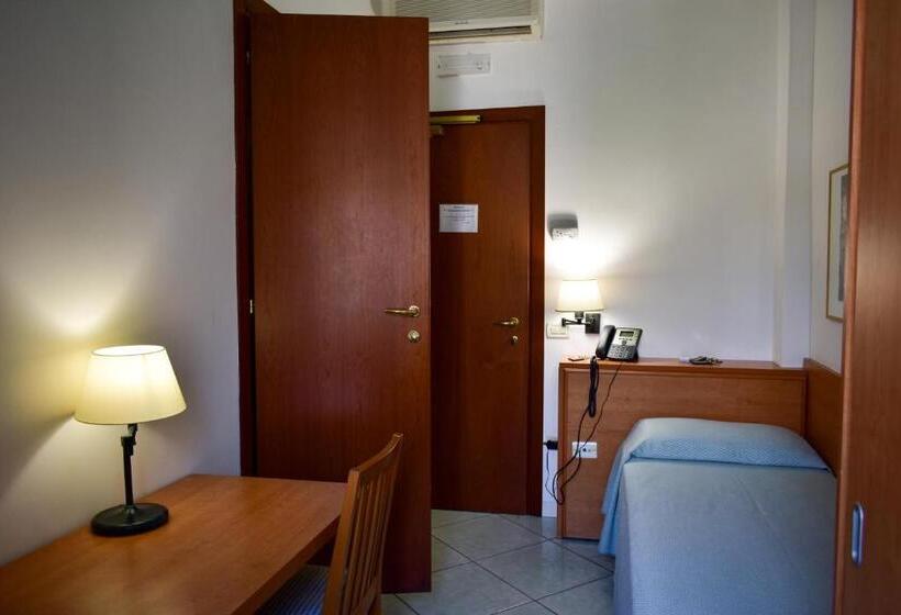 スタンダードシングルルーム, Amyclae