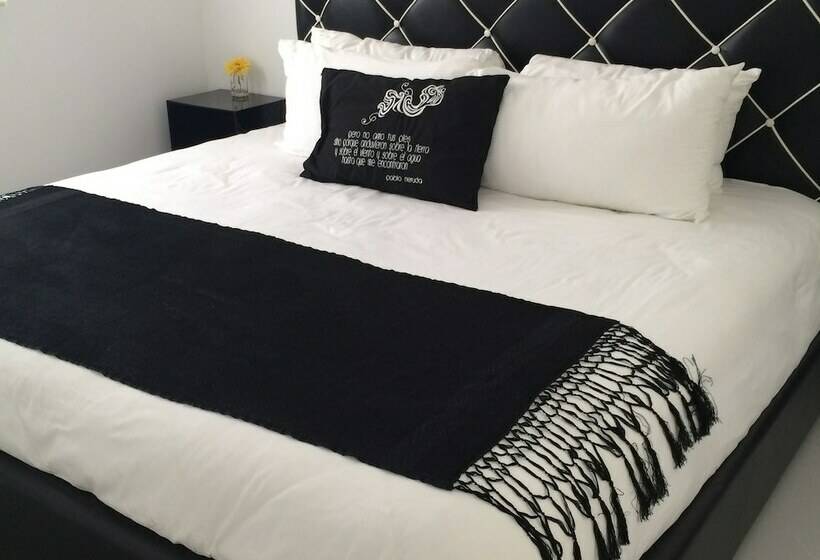 デラックスルーム, Es Design