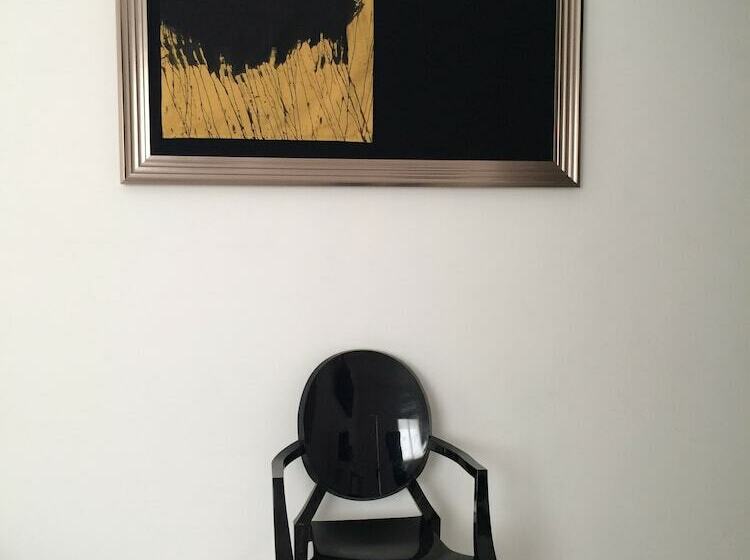 デラックスルーム, Es Design