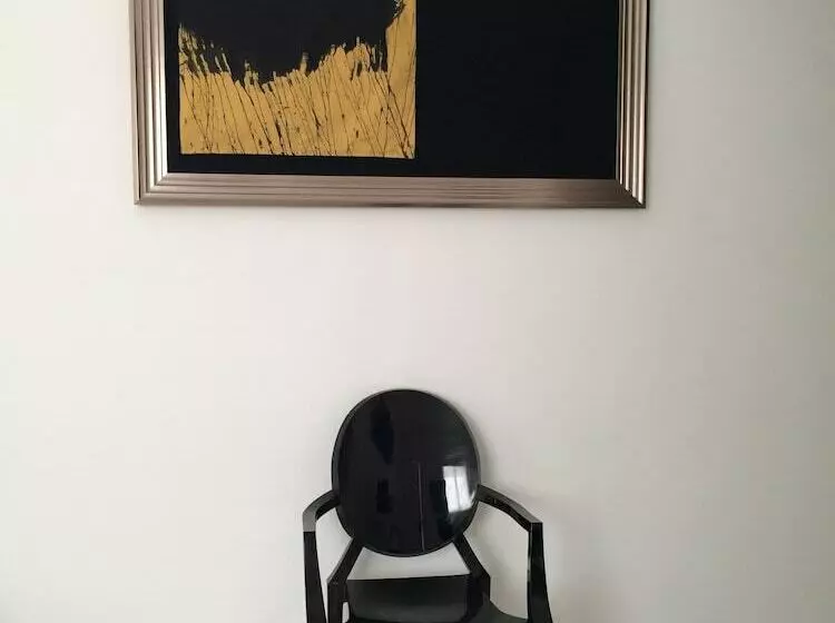 デラックスルーム, Es Design