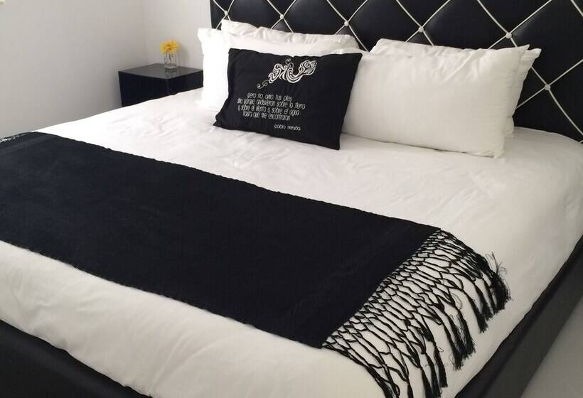 デラックスルーム, Es Design