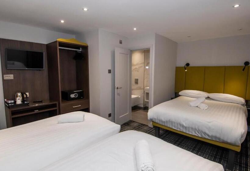 غرفة قياسية رباعية, Howard Winchester