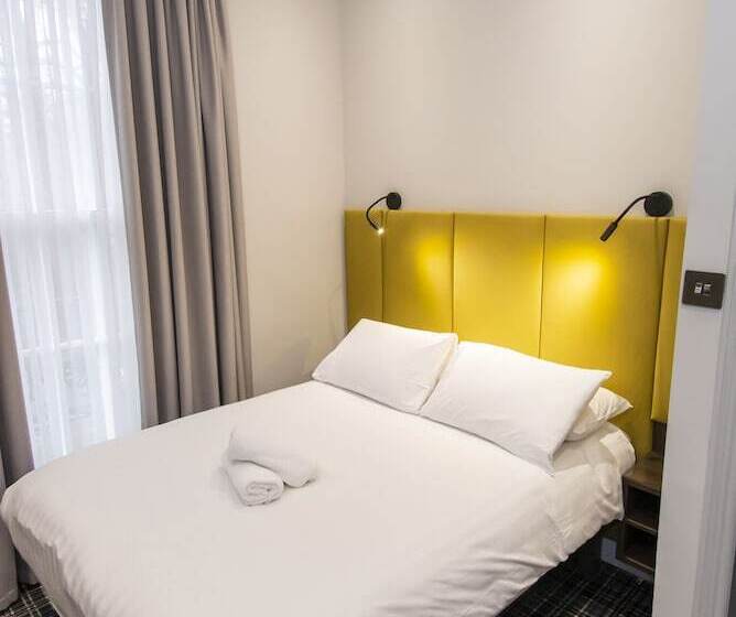 غرفة قياسية, Howard Winchester