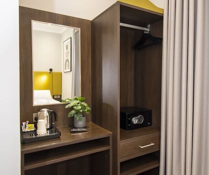 غرفة قياسية, Howard Winchester