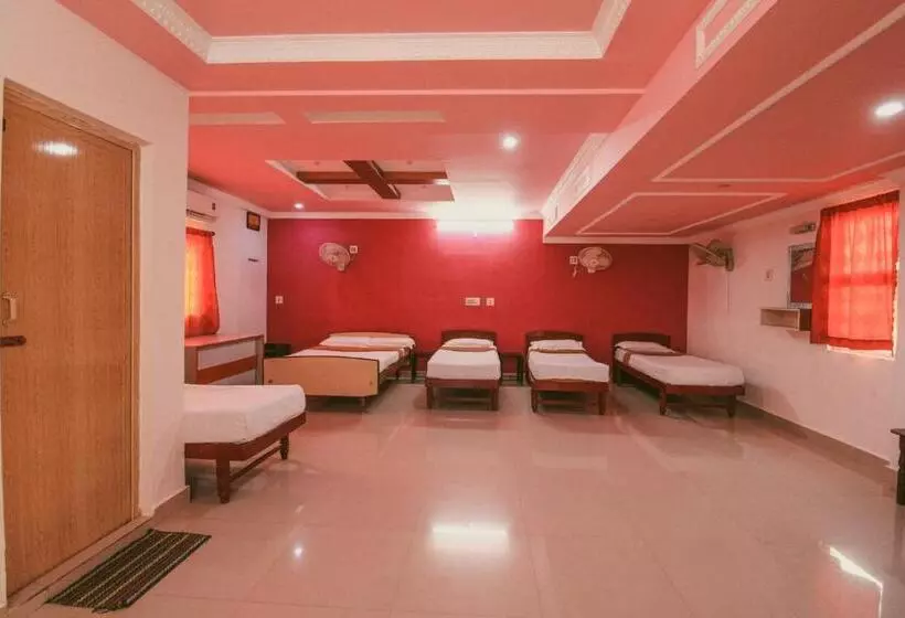 اتاق خانوادگی, Just Guest House, Chennai Airport