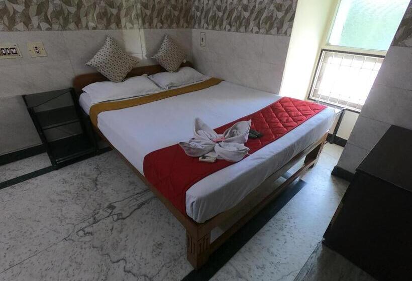 Номер Deluxe, Just Guest House, Chennai Airport