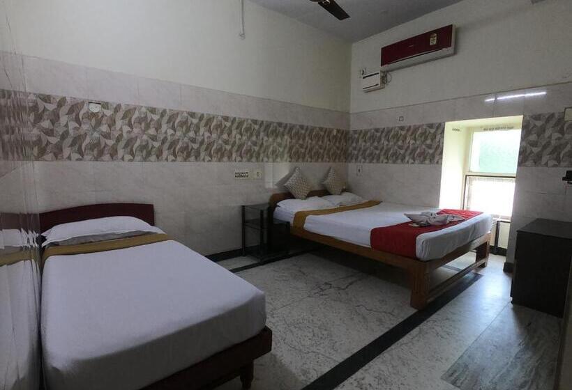 Трехместный Номер Deluxe, Just Guest House, Chennai Airport
