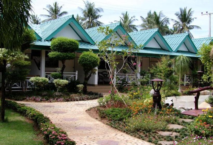 غرفة قياسية ثلاثية, Samroiyod Holiday Resort