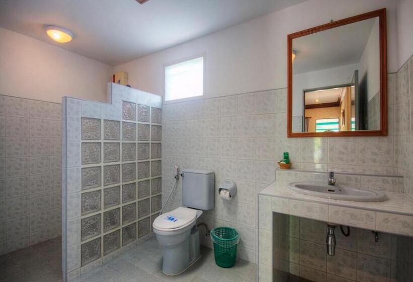 غرفة قياسية ثلاثية, Samroiyod Holiday Resort