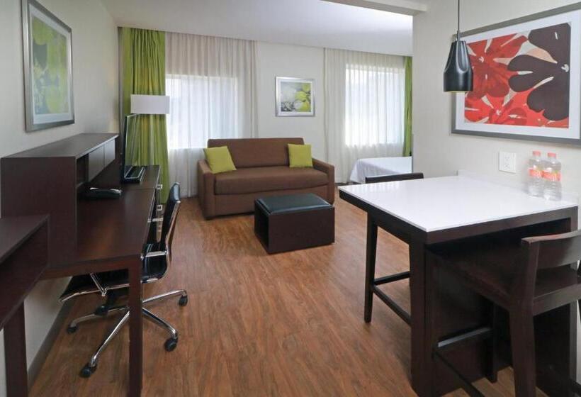 스탠다드 스튜디오 킹침대, Staybridge Suites San Luis Potosi, An Ihg