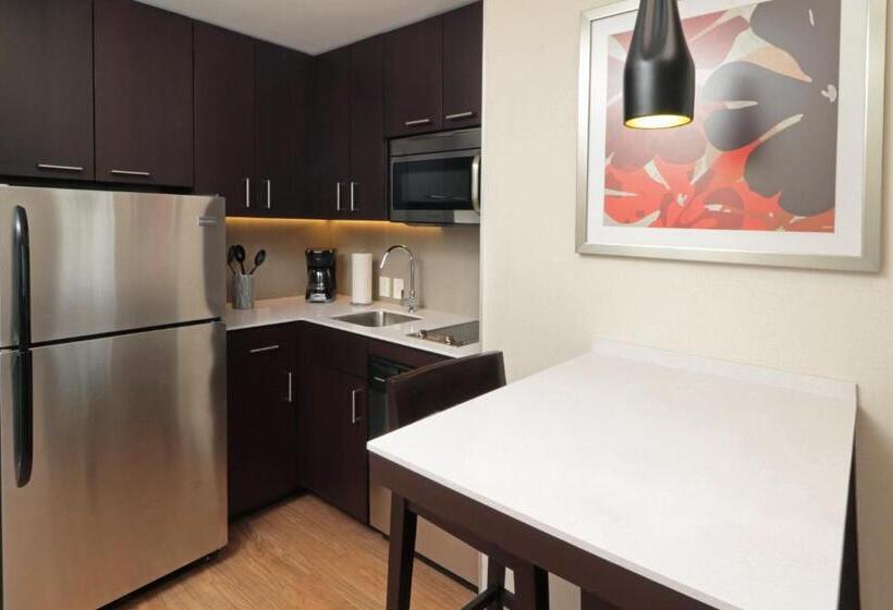 스탠다드 스튜디오 킹침대, Staybridge Suites San Luis Potosi, An Ihg