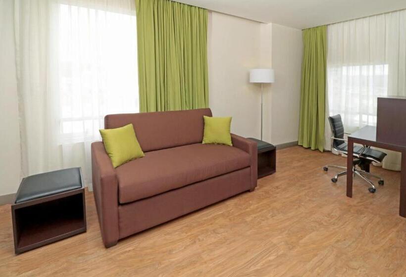 스위트 킹사이즈 침대, Staybridge Suites San Luis Potosi, An Ihg