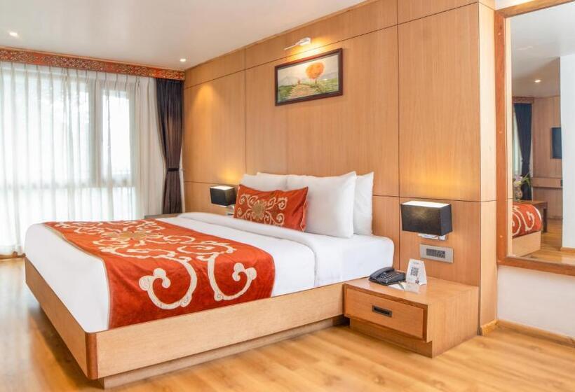 سوئیت با تخت بزرگ, Summit Swiss Heritage Resort & Spa