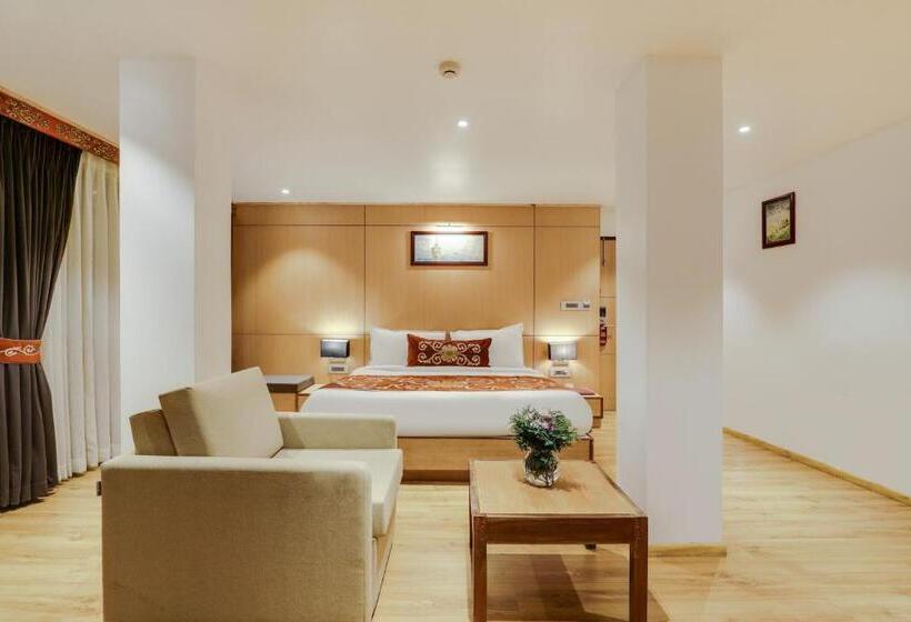 سوئیت با تخت بزرگ, Summit Swiss Heritage Resort & Spa