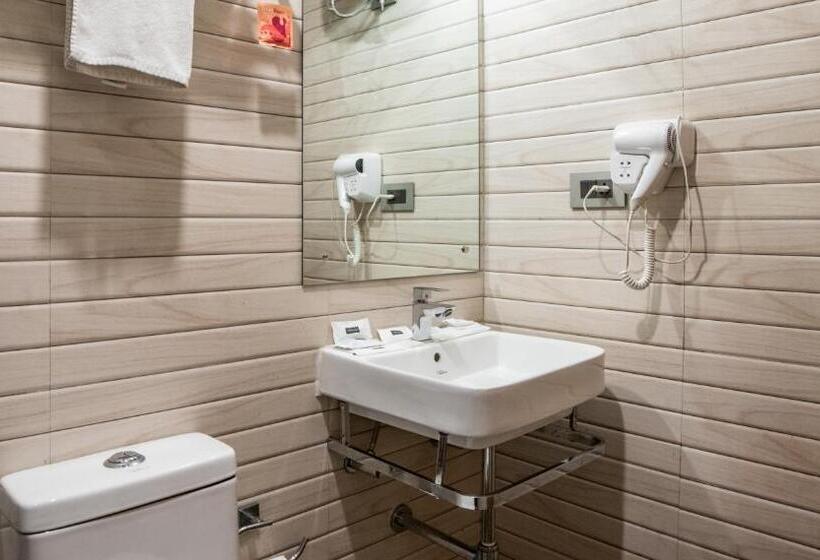 اتاق لوکس, Summit Swiss Heritage Resort & Spa