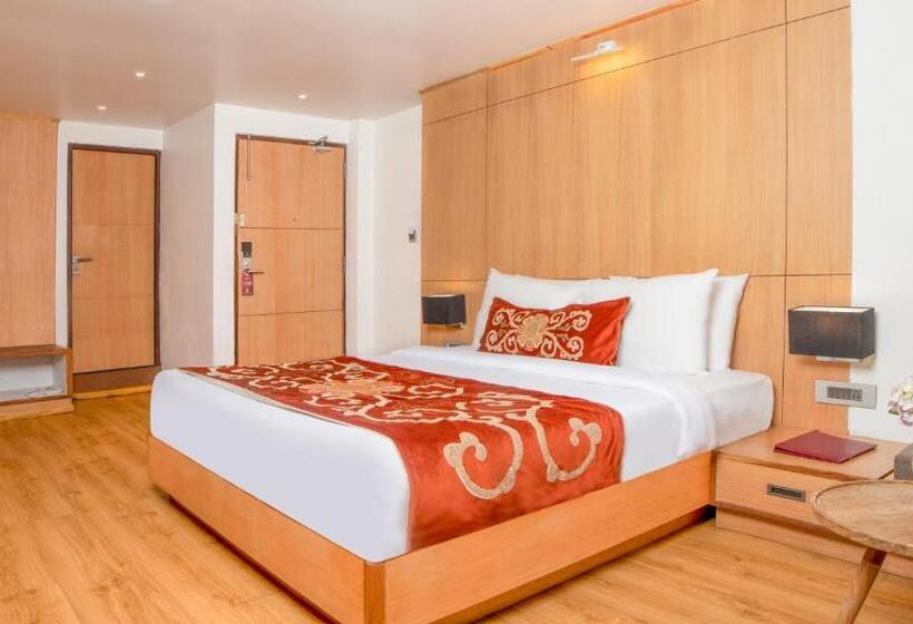 اتاق لوکس, Summit Swiss Heritage Resort & Spa