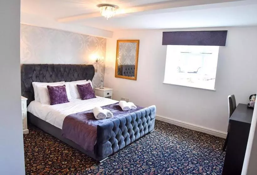 اتاق استاندارد در طبقه همکف, Whiston Hall