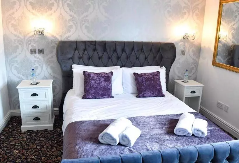 اتاق استاندارد در طبقه همکف, Whiston Hall