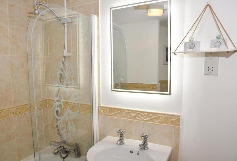 חדר סטנדרט, קומת קרקע, Whiston Hall