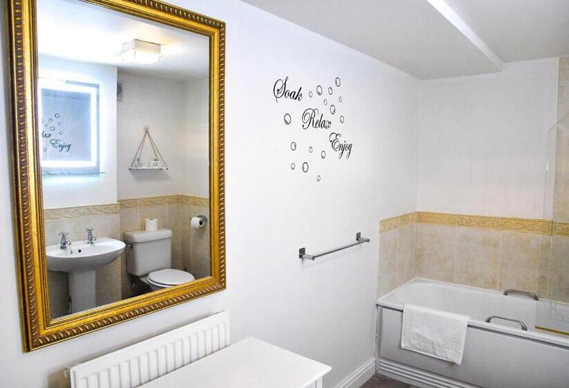 חדר סטנדרט, קומת קרקע, Whiston Hall