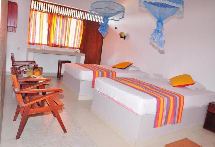 Номер Стандарт Трехместный, Ypsylon Tourist Resort