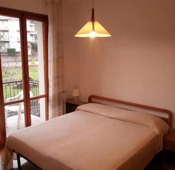 バルコニー付２ベッドルームアパートメント, Residence La Meridiana