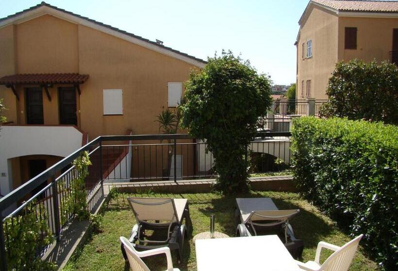 إستوديو قياسى مطلّ علي الحديقة, Residence La Meridiana