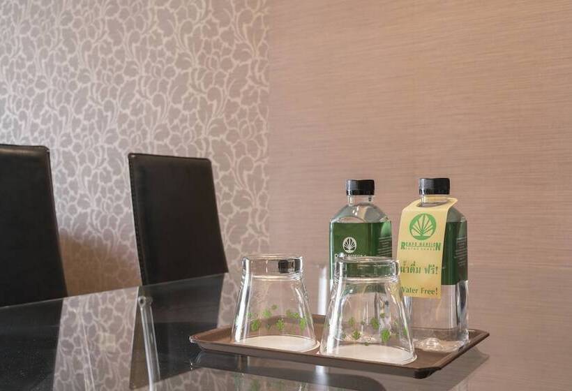 سوییت اجرایی, At 115 Hotel By Rompo