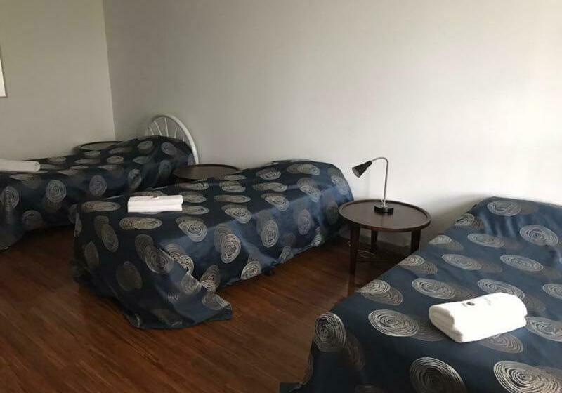 Семейный Номер, Beaconsfield Lodge Motel
